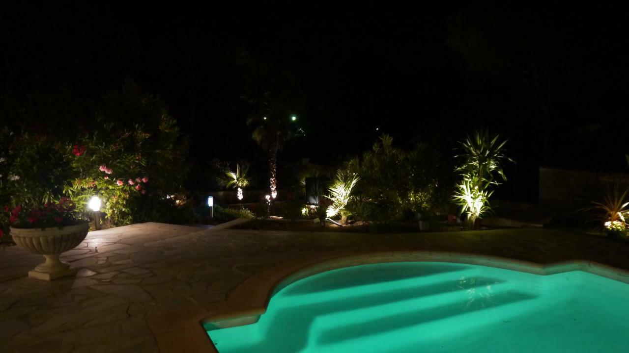 Grand Appartement Dans Maison Avec Piscine Privee Fréjus Zewnętrze zdjęcie